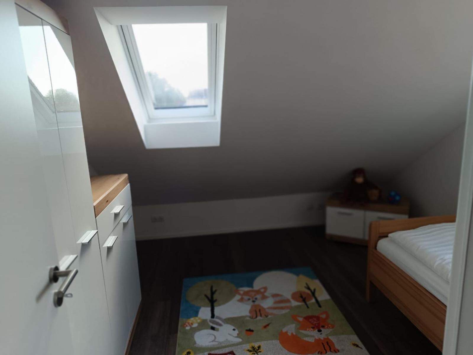 בוסאו Moderne Ferienwohnung Fuer Familien Im Dachgeschoss מראה חיצוני תמונה