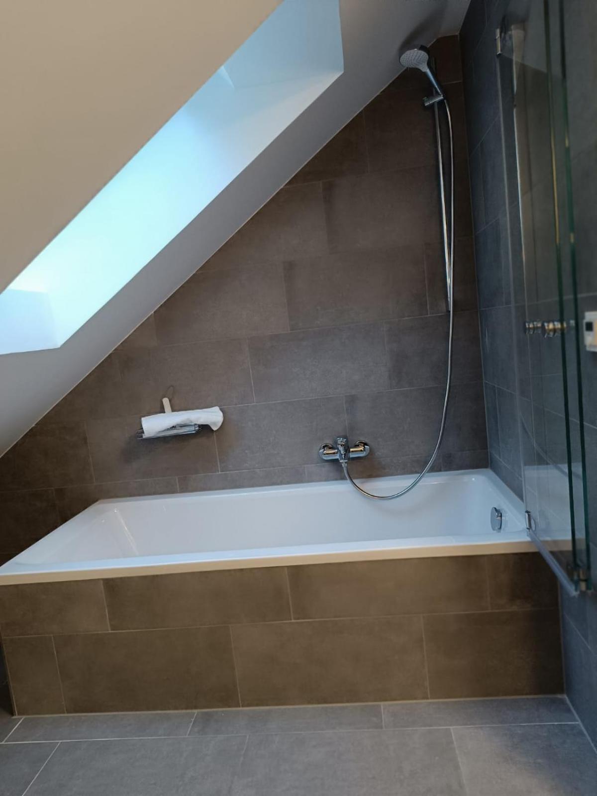 בוסאו Moderne Ferienwohnung Fuer Familien Im Dachgeschoss מראה חיצוני תמונה